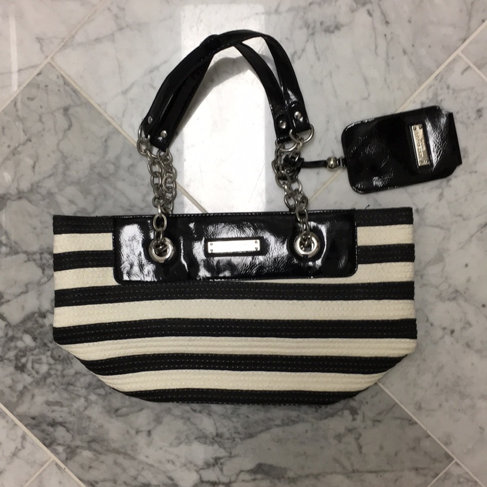 Liz Claiborne Black and White Purse 👜